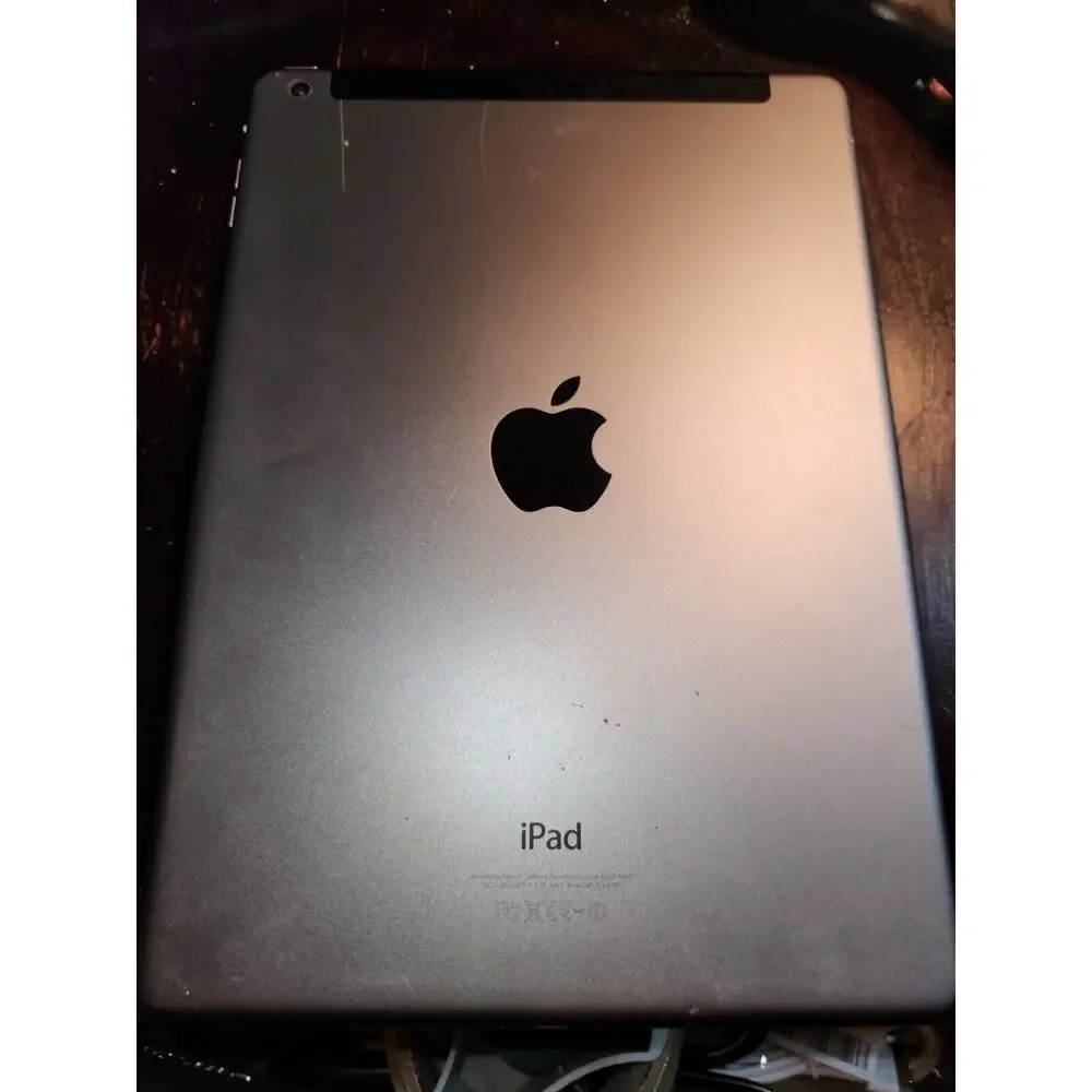 Apple iPad Black Front White Screen